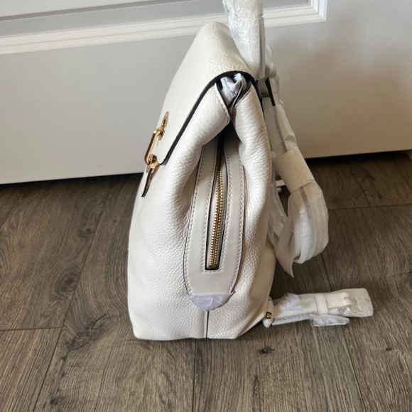 NWT Michael Kors Raven Leather Optic White/Gold Backpack In Original Packaging - Picture 5 of 7